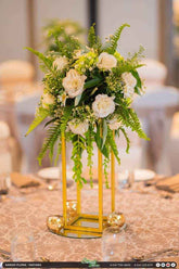 White Flowers Table Decoration - Elegant Wedding Centerpieces